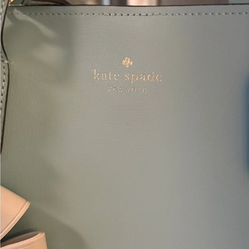Gorgeous like new med Kate Spade Harper leather tote bag with flower bag charm. - Picture 2 of 10